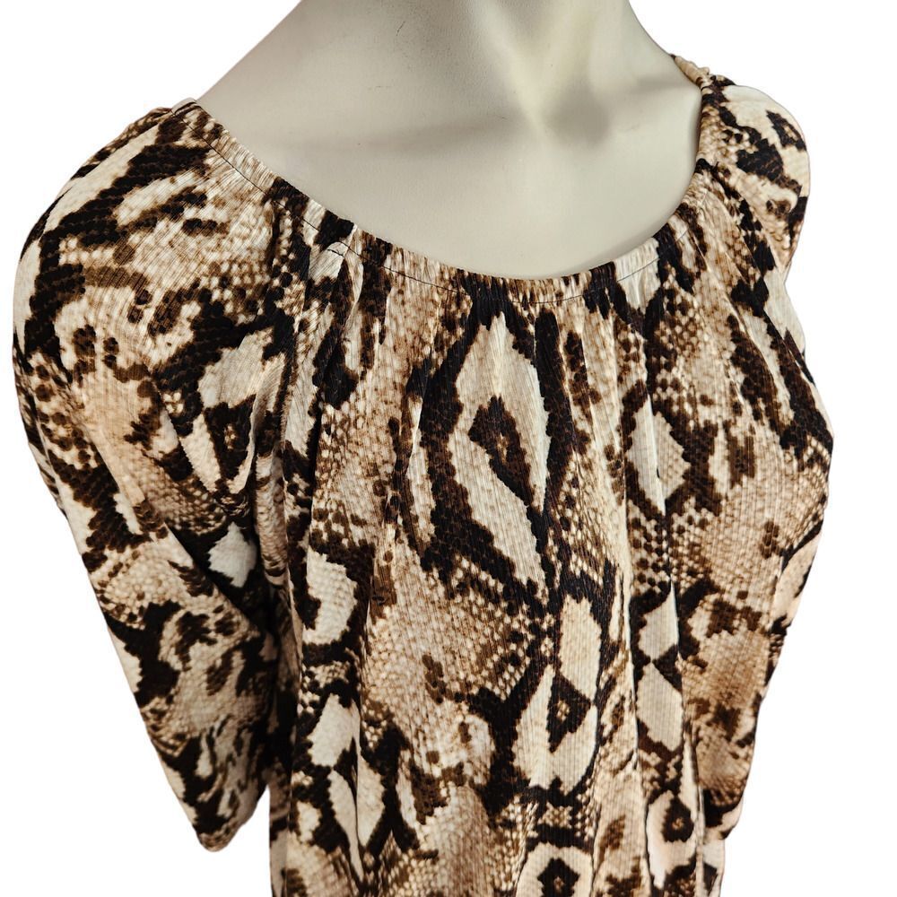 Notations  Pullover Top Stretchy Animal Print Off Shoulder